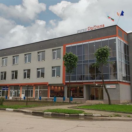Provans Famili Hotel Letnitsa Exterior photo