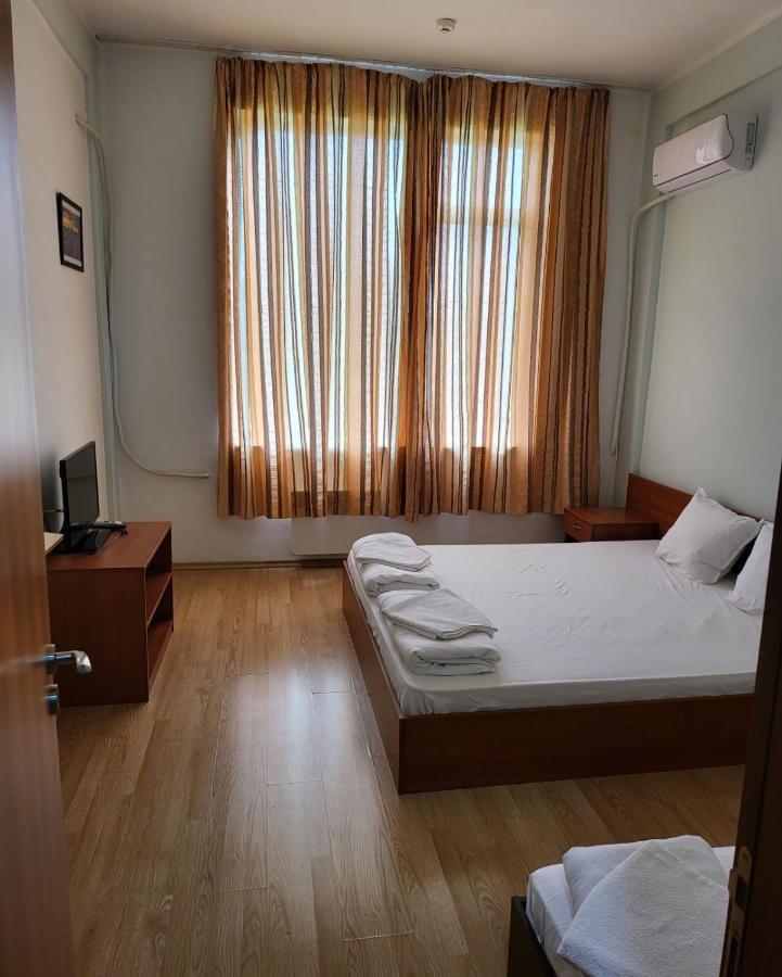 Provans Famili Hotel Letnitsa Exterior photo