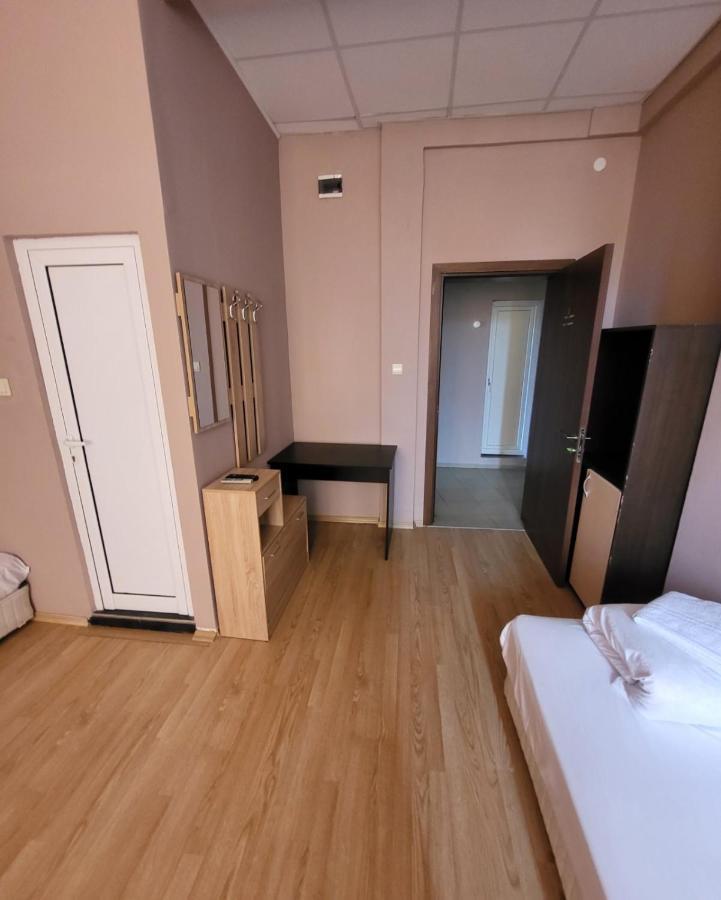 Provans Famili Hotel Letnitsa Exterior photo